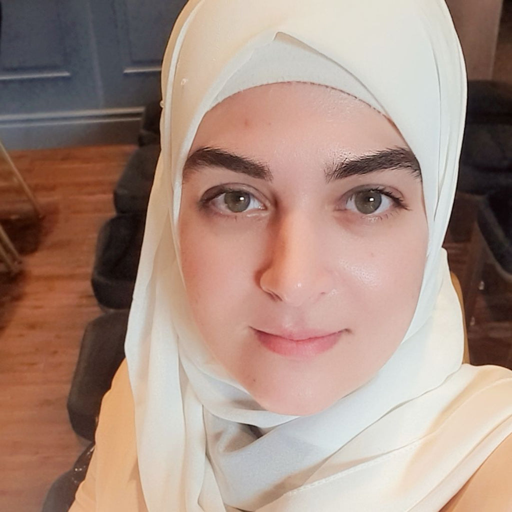 Formgivare - Aya Karim