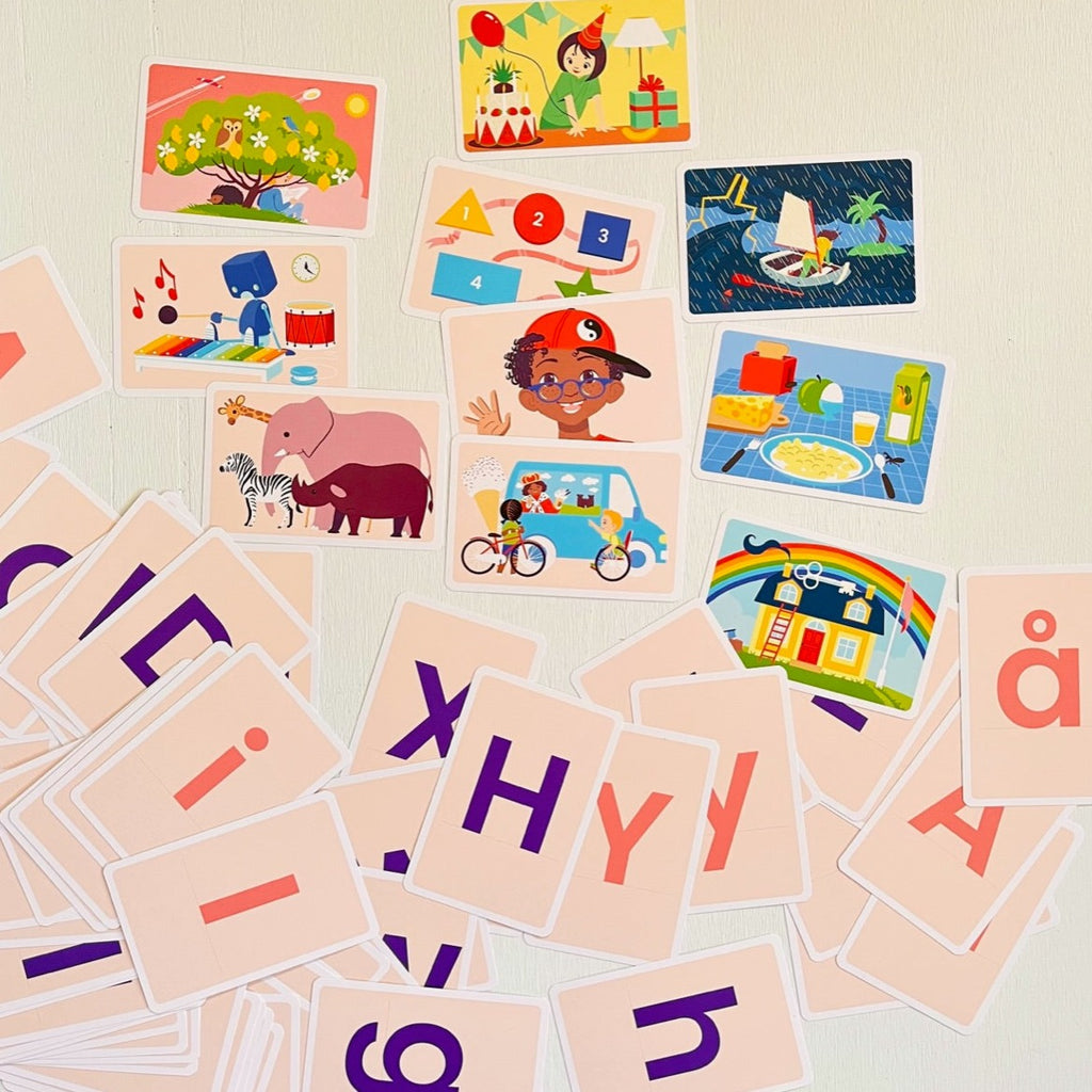 ABC spel - Kort med bokstäver och färgglada bilder - Elsa och Sam - OLIKA