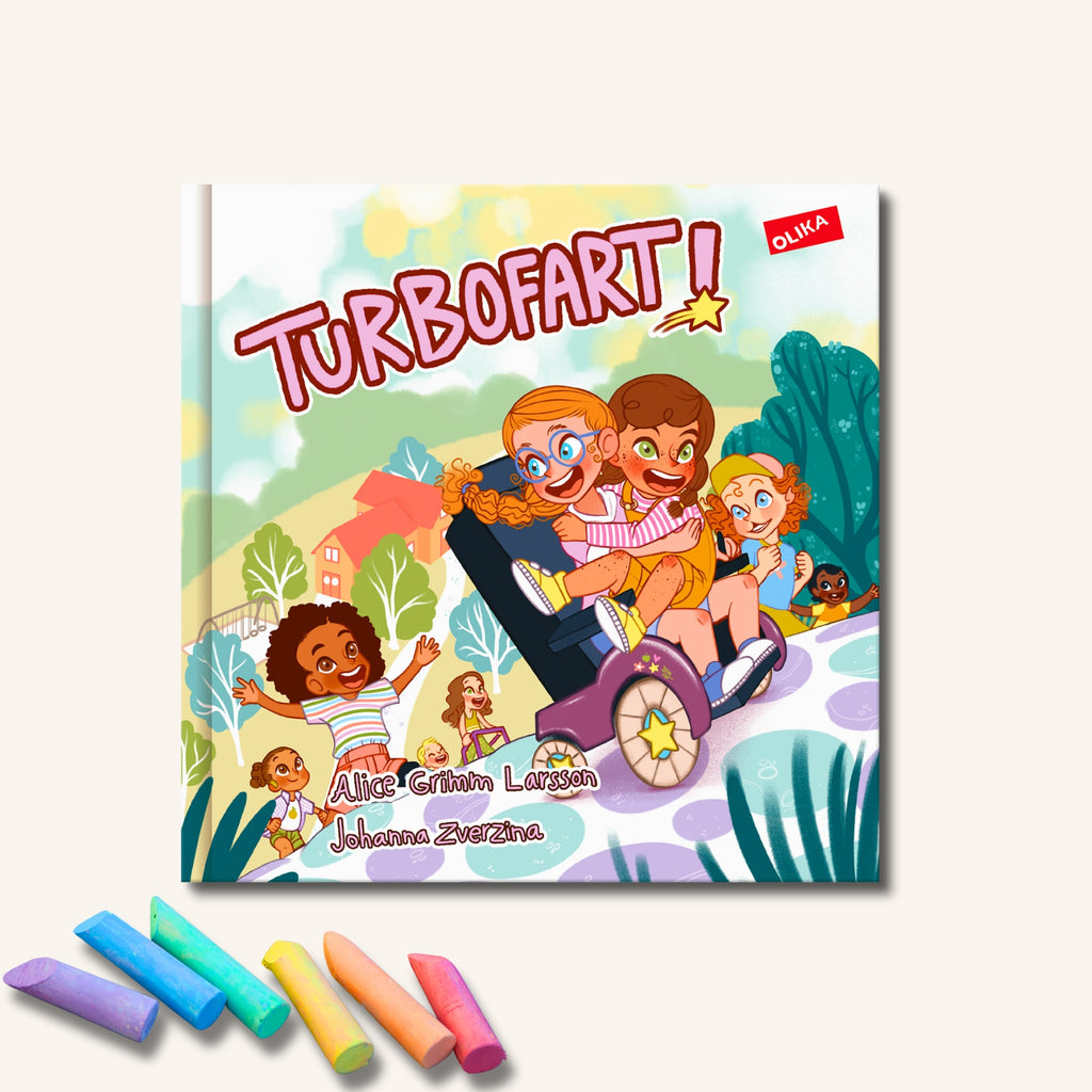 Turbofart! En barnbok om CP, ligger mot ljus bakgrund. Med i bilden finns några gatukritor i olika färger.